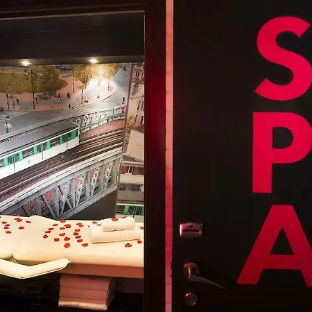 Eiffel Appart hôtel 4*