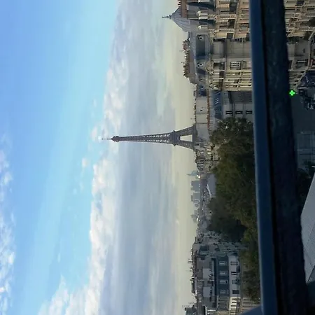 Eiffel Lägenhetshotell 4*