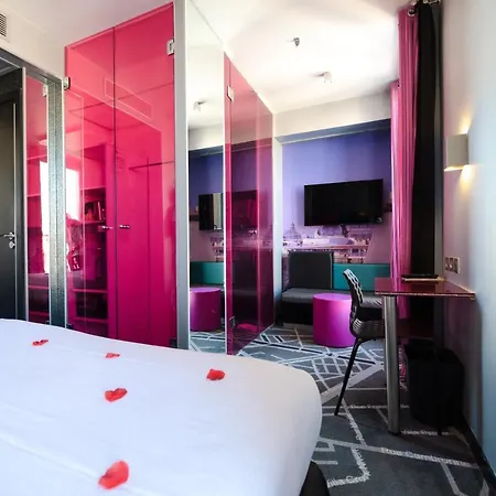 Eiffel Apartmanhotel 4*