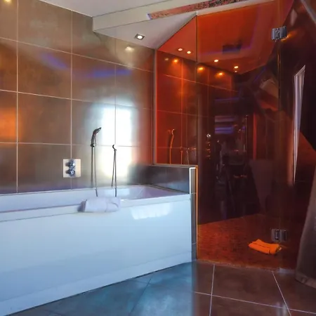 Eiffel Lägenhetshotell