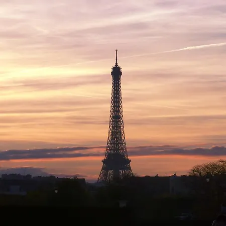 Eiffel Lägenhetshotell