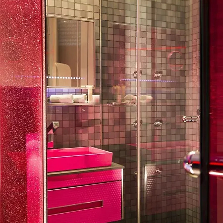 Eiffel Apartmanhotel 4*