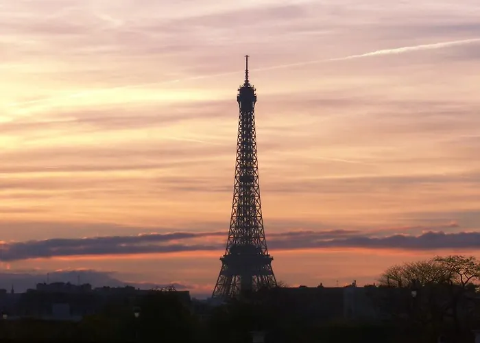 Eiffel Aparthotel