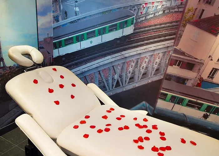 Eiffel Aparthotel Paris