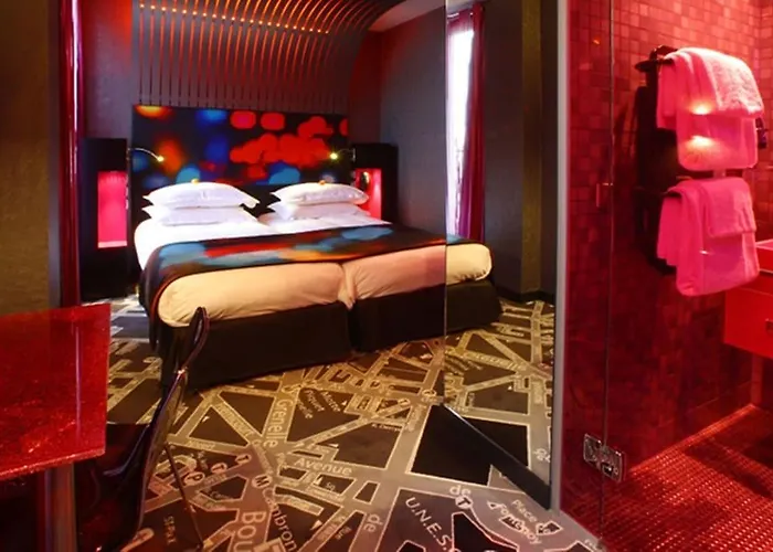 Aparthotel Eiffel 4*