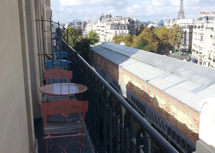 Aparthotel Eiffel Paris