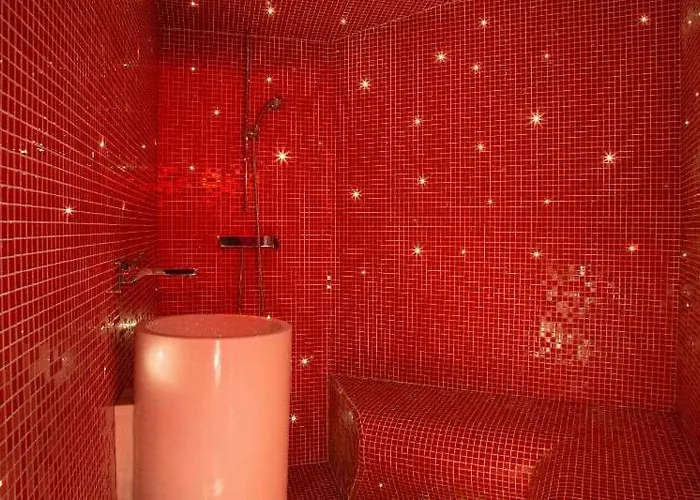 Aparthotel Eiffel 4*