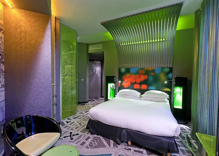 Eiffel Aparthotel Paris